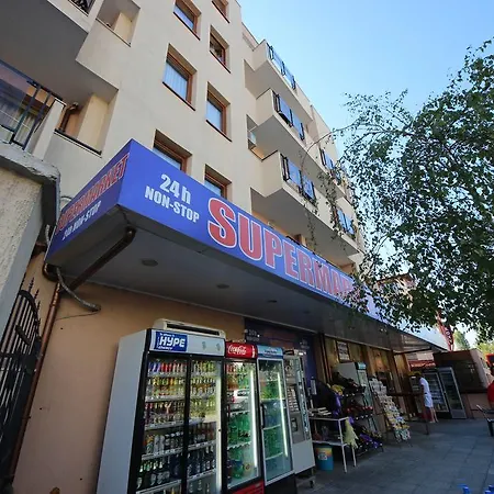 Menada Amadeus 1 Apartman