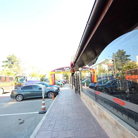 Menada Amadeus 1 Apartman Napospart