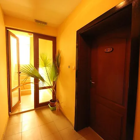 Menada Amadeus 1 Apartman *
