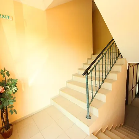 Menada Amadeus 1 Slantchev Briag